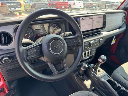 Used 2025 Jeep Wrangler Sport AWD/4WD image 2