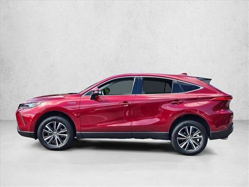Used 2021 Toyota Venza LE AWD/4WD image 3
