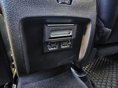 Used 2020 Jeep Cherokee Latitude Plus AWD/4WD image 34
