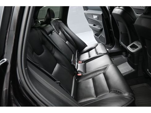 New 2026 Volvo XC60 T8 Ultra w/ Climate Package AWD/4WD image 18