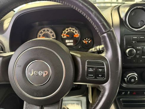 Used 2015 Jeep Patriot High Altitude FWD image 9