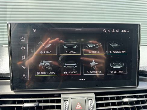 Used 2021 Audi Q5 Prestige w/ Prestige Package AWD/4WD image 31