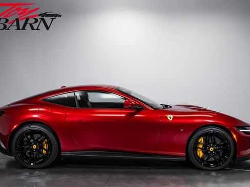 Used 2022 Ferrari Roma RWD image 6