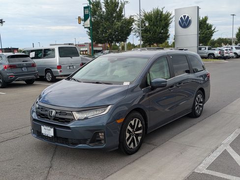 Used 2025 Honda Odyssey EX-L image 11