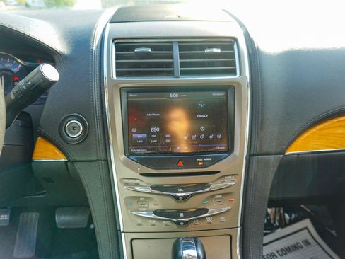 Used 2013 Lincoln MKX AWD image 12