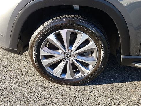 Used 2020 Mercedes-Benz GLE 450 4MATIC w/ Premium Package image 7