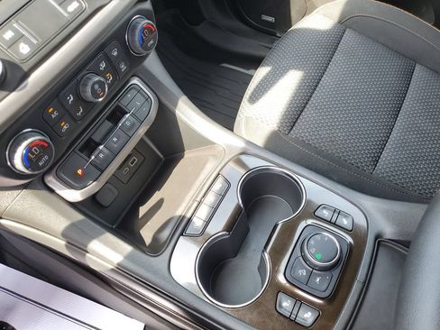 Certified 2022 GMC Acadia AT4 w/ Trailering Package AWD/4WD image 24
