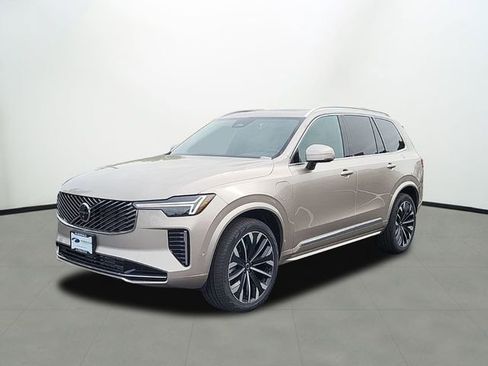 New 2026 Volvo XC90 T8 Plus image 1
