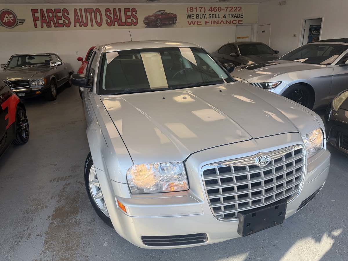 Used 2008 Chrysler 300 LX RWD image 1