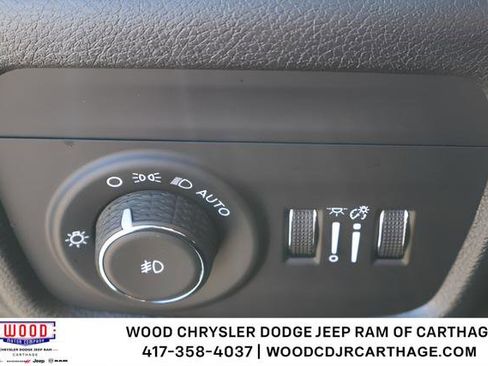 Used 2024 Jeep Grand Cherokee Limited AWD/4WD image 19