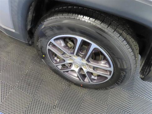 Used 2019 Jeep Compass Latitude image 7