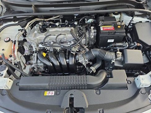 Used 2021 Toyota Corolla LE image 26