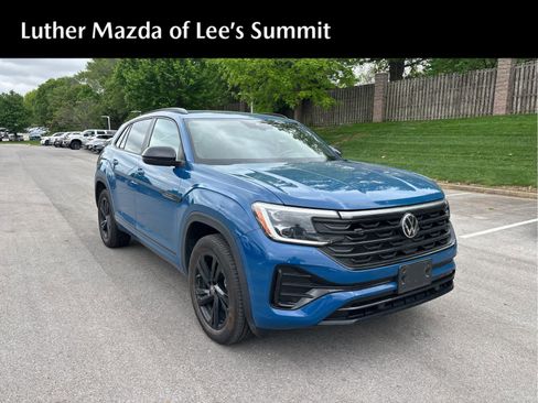 Used 2025 Volkswagen Atlas Cross Sport SEL R-Line AWD/4WD image 1