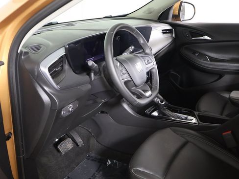 Used 2024 Buick Encore GX Sport Touring image 19