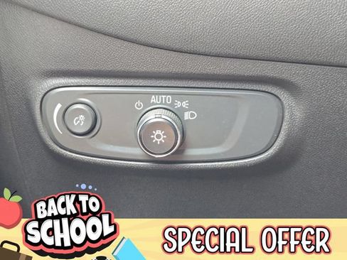 Used 2022 Chevrolet Equinox LT FWD image 23