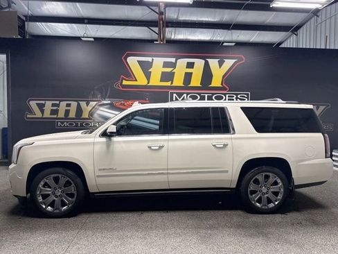 Used 2015 GMC Yukon XL Denali w/ Premium Package AWD/4WD image 2