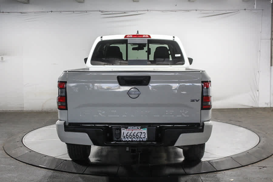 Used 2024 Nissan Frontier SV RWD image 5