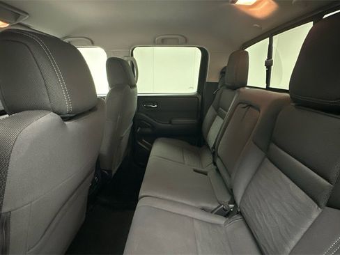 Certified 2022 Nissan Frontier SV image 9