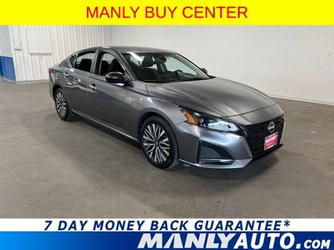 Used 2024 Nissan Altima 2.5 SV FWD image 1
