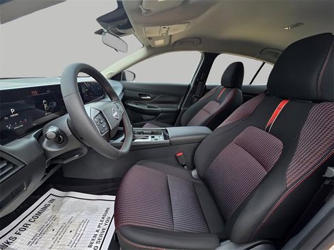 New 2026 Nissan Sentra SR image 17