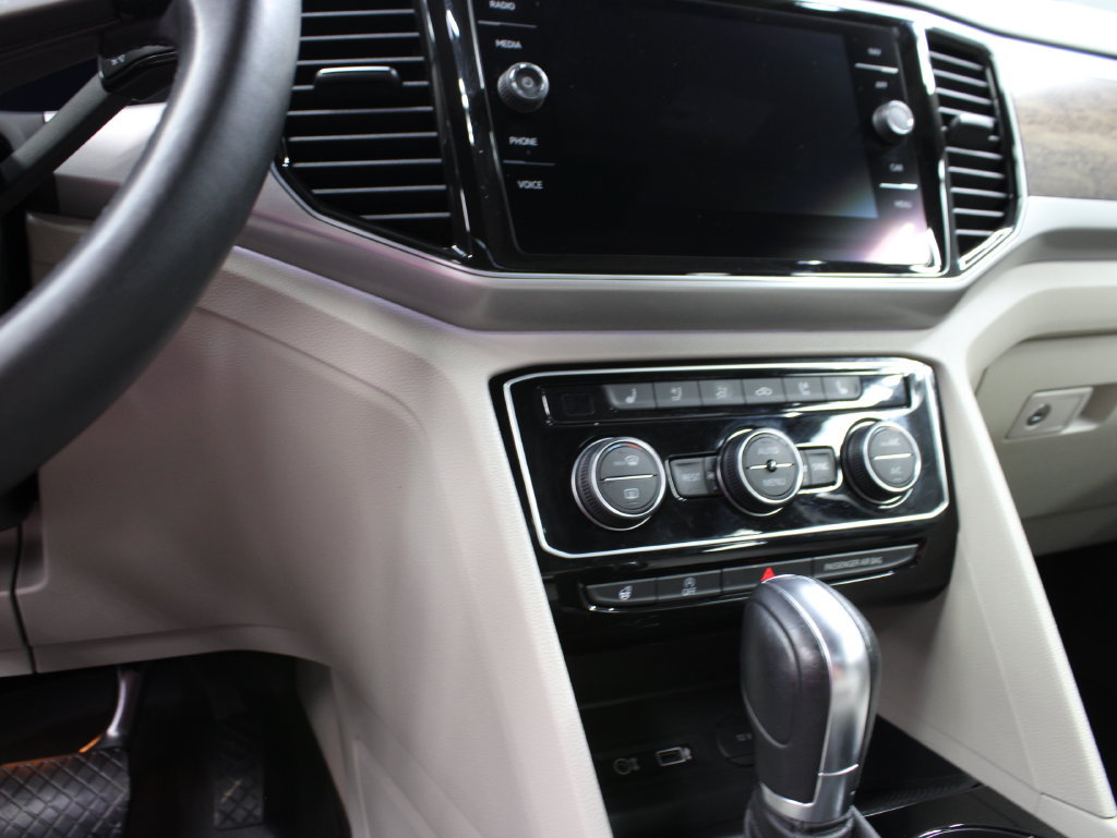 Used 2019 Volkswagen Atlas SEL Premium AWD/4WD image 55
