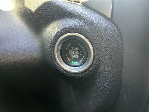 Used 2021 Chevrolet Silverado 1500 LT AWD/4WD image 17