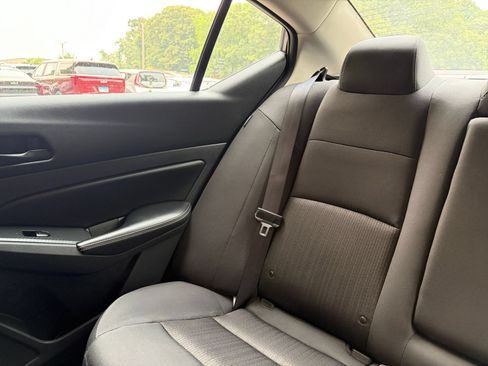 Used 2025 Nissan Altima 2.5 SV FWD image 39