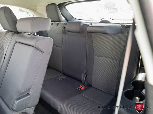 Used 2022 Toyota Highlander LE AWD/4WD image 39