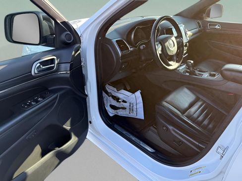 Used 2020 Jeep Grand Cherokee Limited X image 18