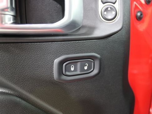 Used 2026 Jeep Gladiator Rubicon AWD/4WD image 16