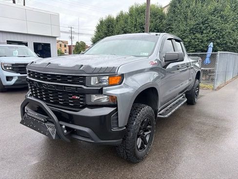 Used 2019 Chevrolet Silverado 1500 Custom Trail Boss w/ Custom Convenience Package AWD/4WD image 2