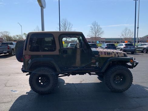 Used 1997 Jeep Wrangler Sahara image 2