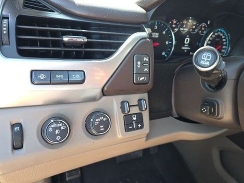 Used 2017 Chevrolet Suburban Premier AWD/4WD image 23