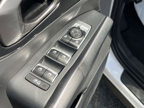 Used 2023 Kia Sorento S w/ Panoramic Sunroof Package FWD image 16