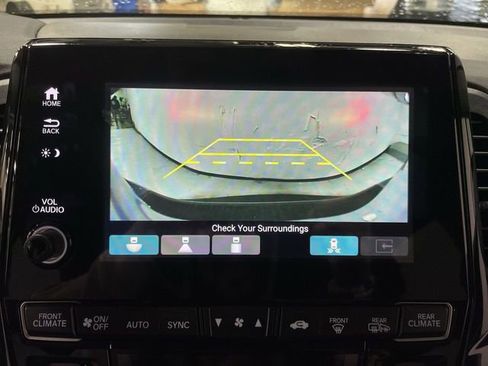 Used 2023 Honda Odyssey Touring image 17