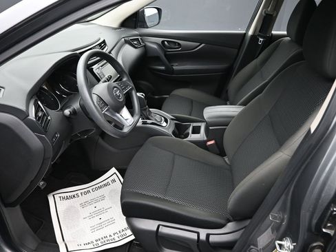 Used 2022 Nissan Rogue Sport S image 11