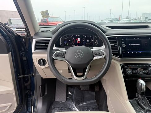 Used 2023 Volkswagen Atlas SE image 15