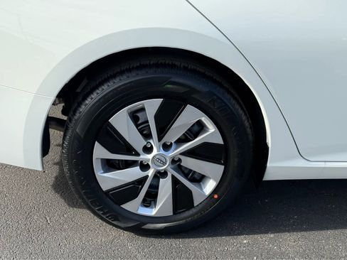 New 2025 Nissan Altima 2.5 S image 10