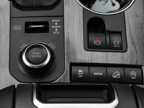 Certified 2020 Toyota Highlander Platinum image 40