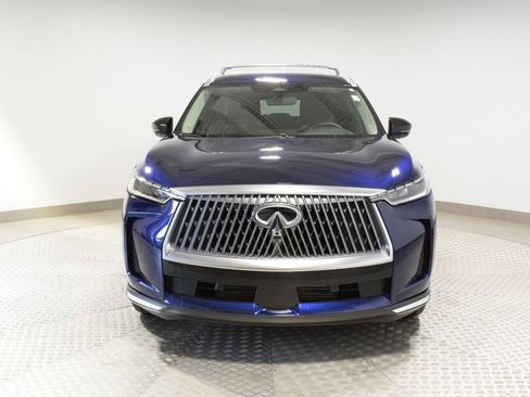 Certified 2026 INFINITI QX60 Luxe w/ Family Package AWD/4WD image 3