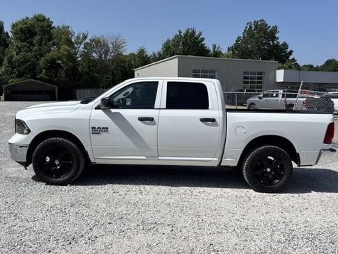 Used 2022 RAM 1500 Classic SLT AWD/4WD image 8