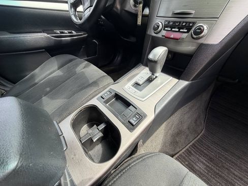 Used 2014 Subaru Legacy 2.5i Premium AWD/4WD image 17