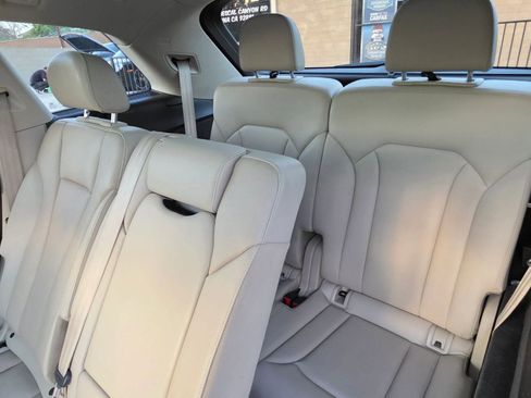 Used 2018 Audi Q7 3.0T Prestige w/ Prestige Package image 30