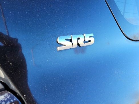 Used 2015 Toyota 4Runner SR5 image 8