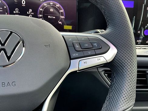 New 2026 Volkswagen Tiguan SE R-Line image 10