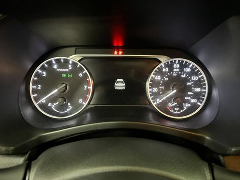 Used 2024 Nissan Sentra SV FWD image 31