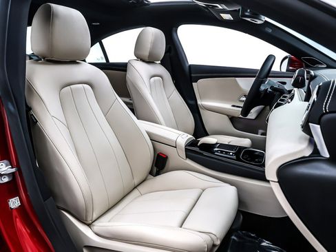 Certified 2023 Mercedes-Benz CLA 250 image 8