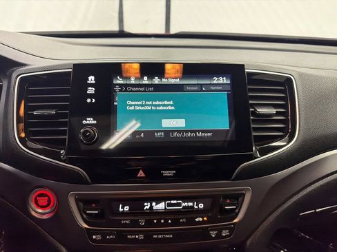 Certified 2025 Honda Passport EX-L image 30
