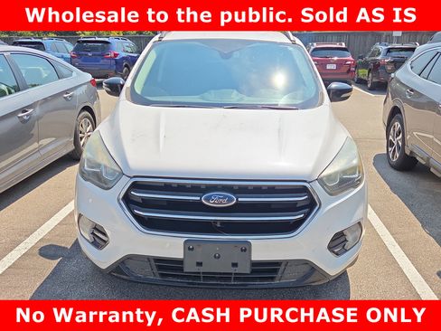 Used 2017 Ford Escape Titanium FWD image 3