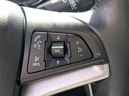 Used 2022 Chevrolet Trax LT w/ LT Convenience Package AWD/4WD image 20